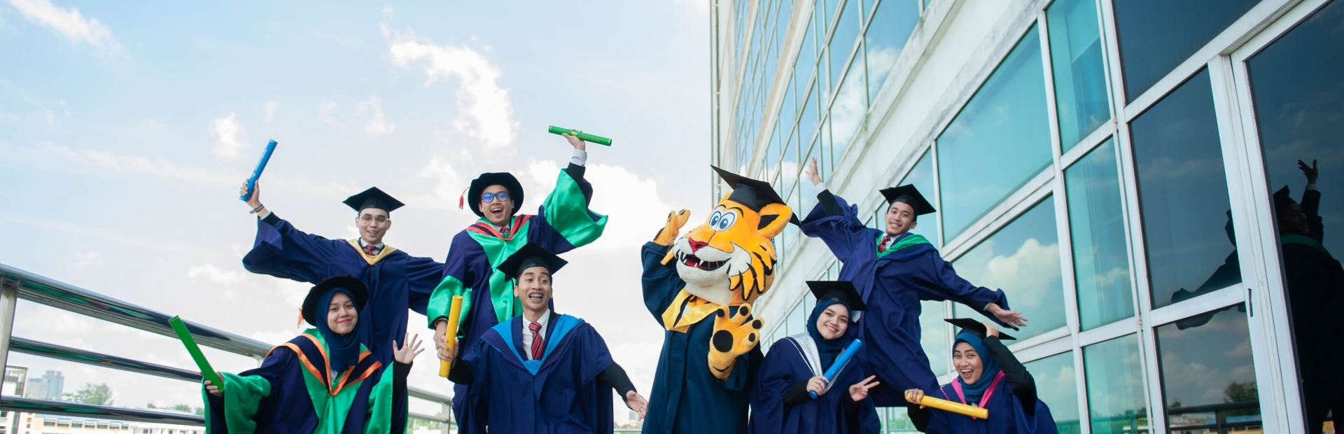 KONVOKESYEN UKM – UKM CONVOCATION